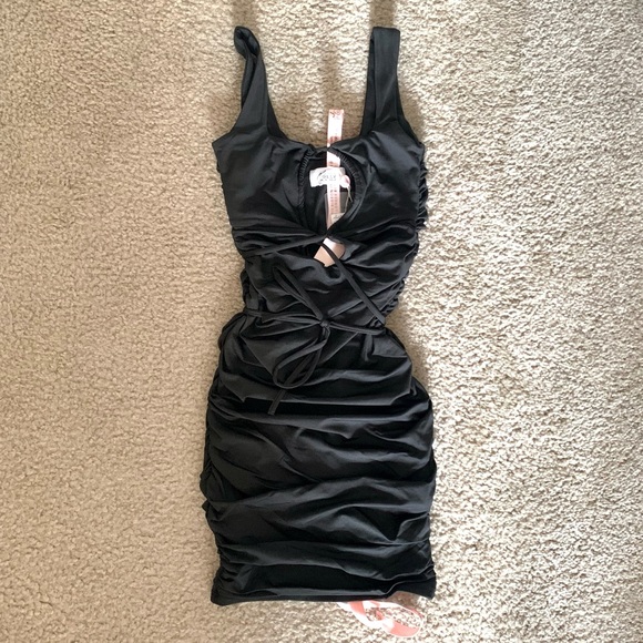 Oh Polly Cut Me In Cut Out Dress - Picture 4 of 5